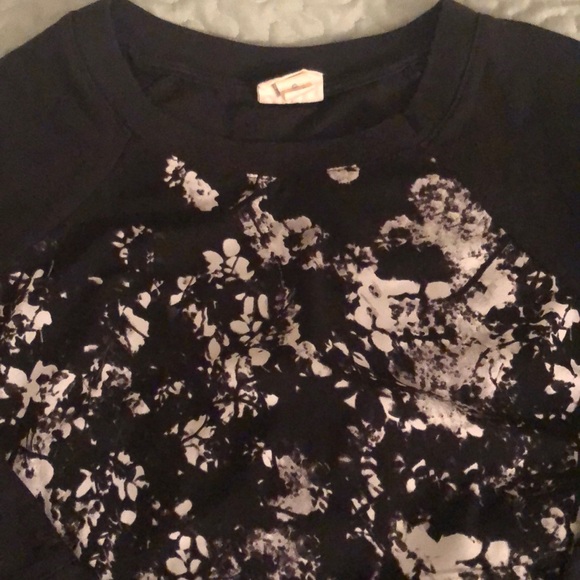 πΈConverse One Star Black and White Sweater - Picture 3 of 7